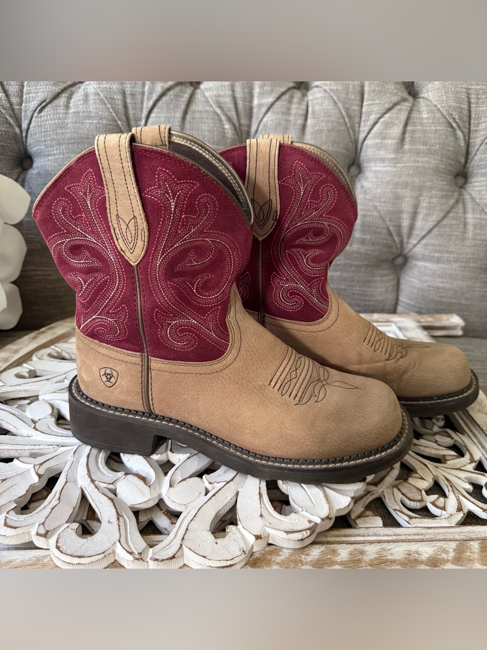 Ariat Tan Leather & Burgundy Suede Western Pull-On Boots Women’s 10